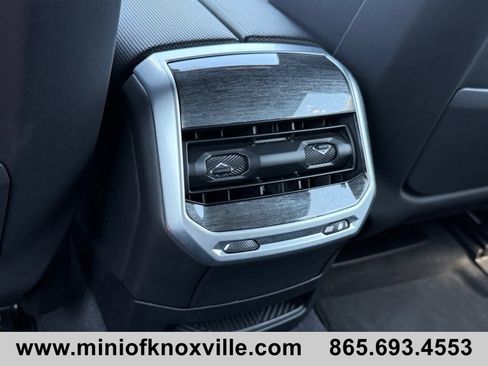 Used 2025 BMW 740i xDrive AWD/4WD image 18