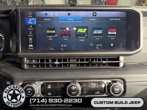 Used 2025 Jeep Wrangler Unlimited Rubicon 4xe AWD/4WD image 23