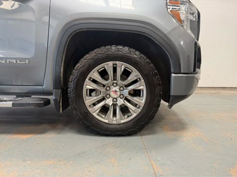Used 2020 GMC Sierra 1500 Denali w/ Technology Package AWD/4WD image 8