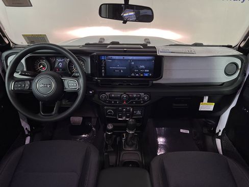 Used 2026 Jeep Wrangler Unlimited Sport AWD/4WD image 22