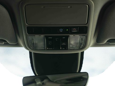 Used 2023 Honda Odyssey Touring image 37