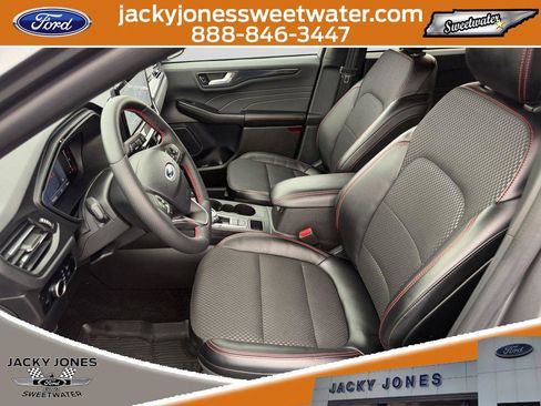 Used 2024 Ford Escape ST-Line w/ Tech Pack #1 AWD/4WD image 10