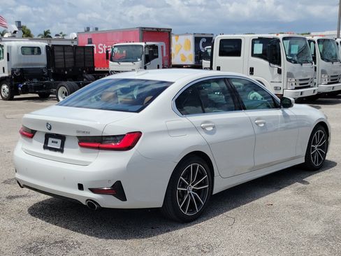 Used 2020 BMW 330i Sedan w/ Driving Assistance Package RWD image 3