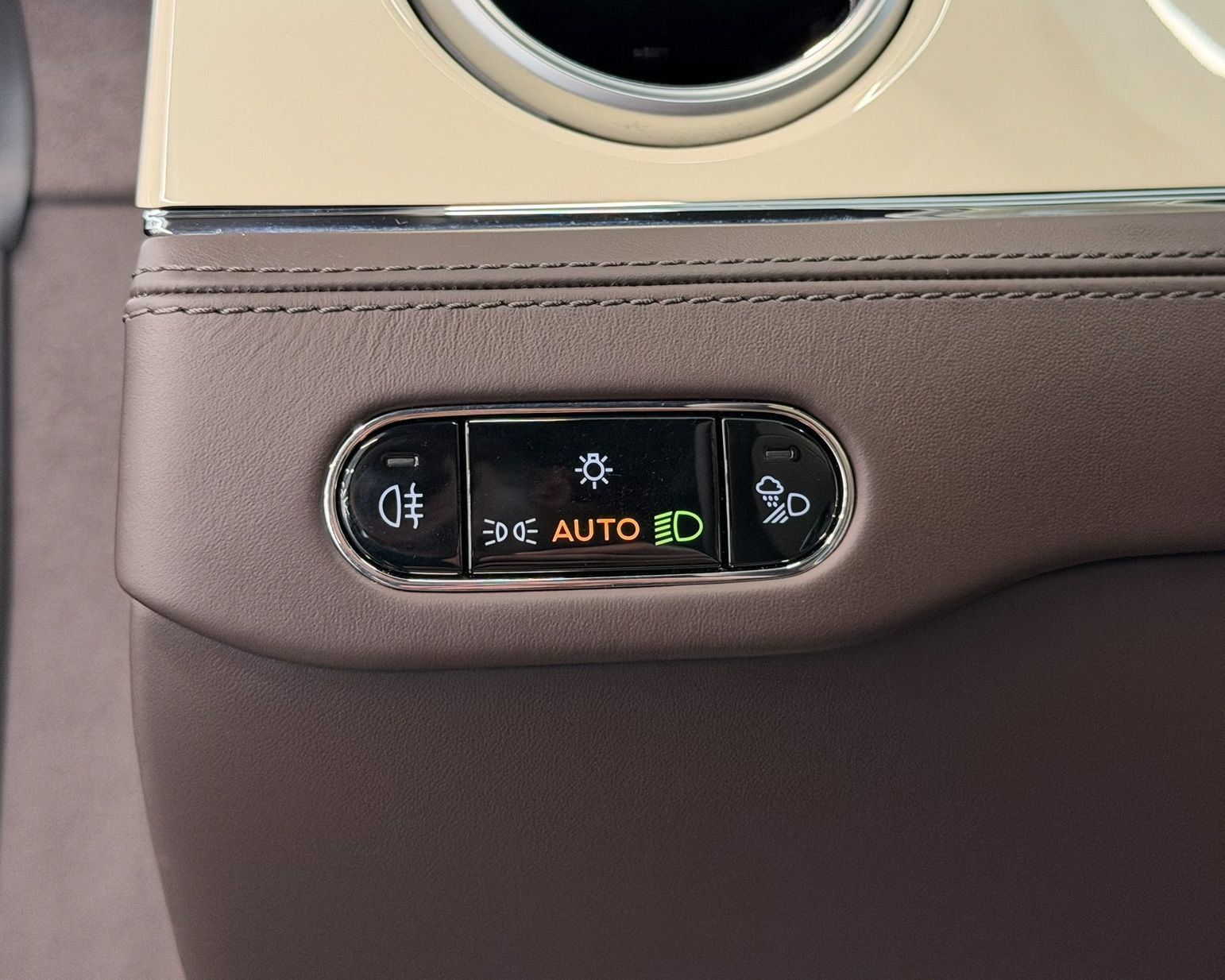Used 2023 Bentley Continental GT V8 AWD/4WD image 20