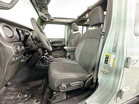 Used 2023 Jeep Wrangler Unlimited w/ Sun & Screen Package AWD/4WD image 4