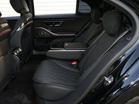 Used 2024 Mercedes-Benz S 63 AMG S image 23