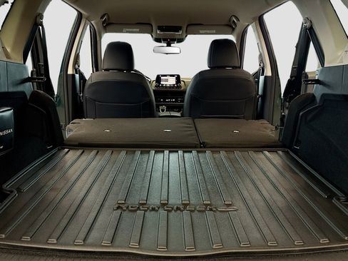 Used 2026 Nissan Rogue SV image 7