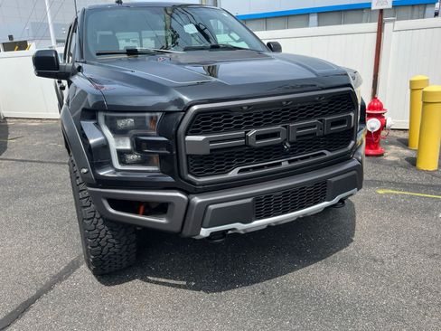 Used 2019 Ford F150 Raptor w/ Equipment Group 802A Luxury AWD/4WD image 22