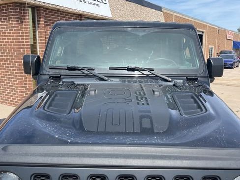 Used 2023 Jeep Wrangler Unlimited Rubicon image 14