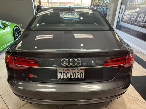 Used 2016 Audi S8 image 5