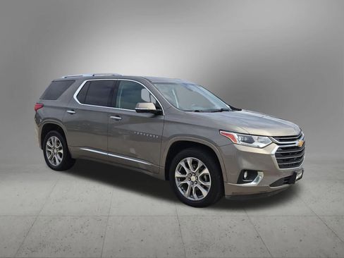 Used 2018 Chevrolet Traverse Premier w/ Driver Confidence II Package FWD image 8