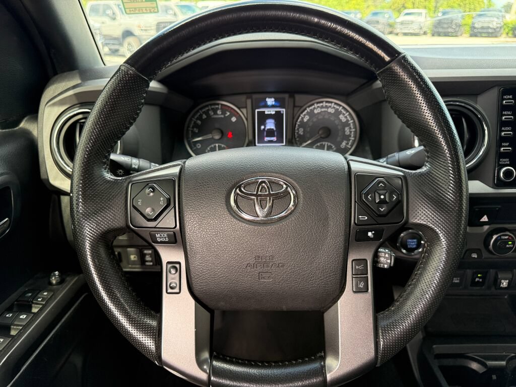 Used 2021 Toyota Tacoma TRD Off-Road w/ Technology Package AWD/4WD image 14
