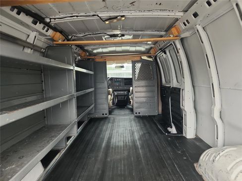 Used 2022 Chevrolet Express 2500 Extended w/ Driver Convenience Package RWD image 16