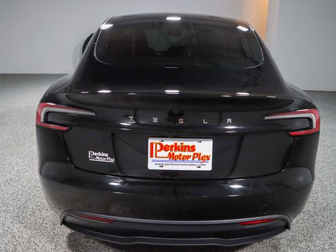 Used 2025 Tesla Model 3 Long Range image 8