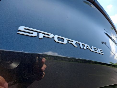 Used 2024 Kia Sportage LX FWD image 23