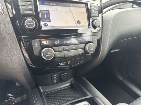 Used 2017 Nissan Rogue Sport SL w/ SL Premium Package image 22