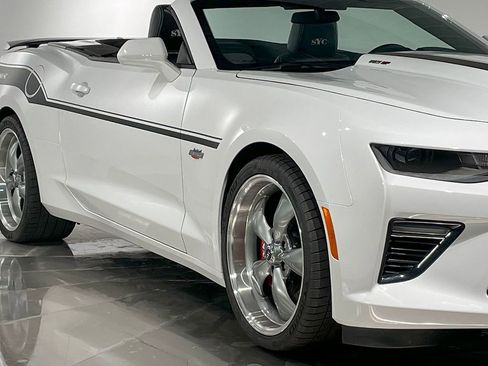 Used 2018 Chevrolet Camaro SS image 14