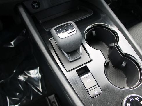 Used 2024 Nissan Rogue SV AWD/4WD image 20