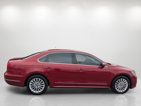 Used 2017 Volkswagen Passat 1.8T SE image 4