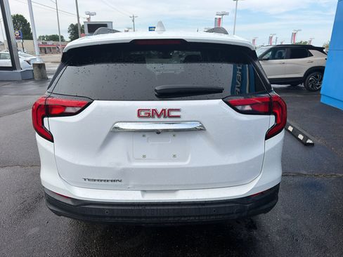 Used 2020 GMC Terrain SLE w/ Driver Convenience Package FWD image 5