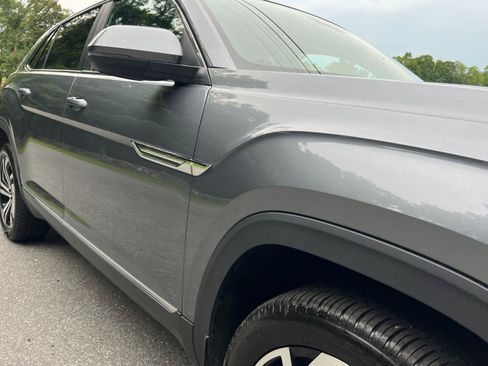 Used 2023 Volkswagen Atlas Cross Sport SEL AWD/4WD image 38