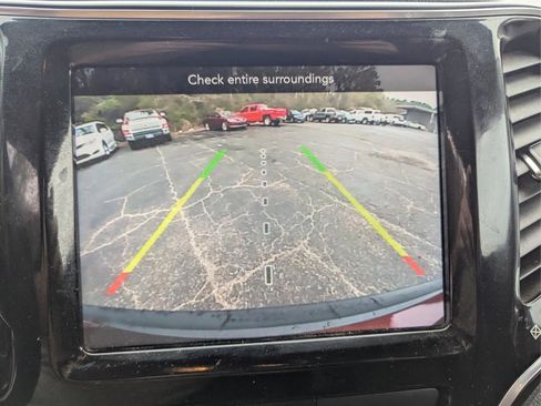 Used 2020 Jeep Cherokee Limited image 22