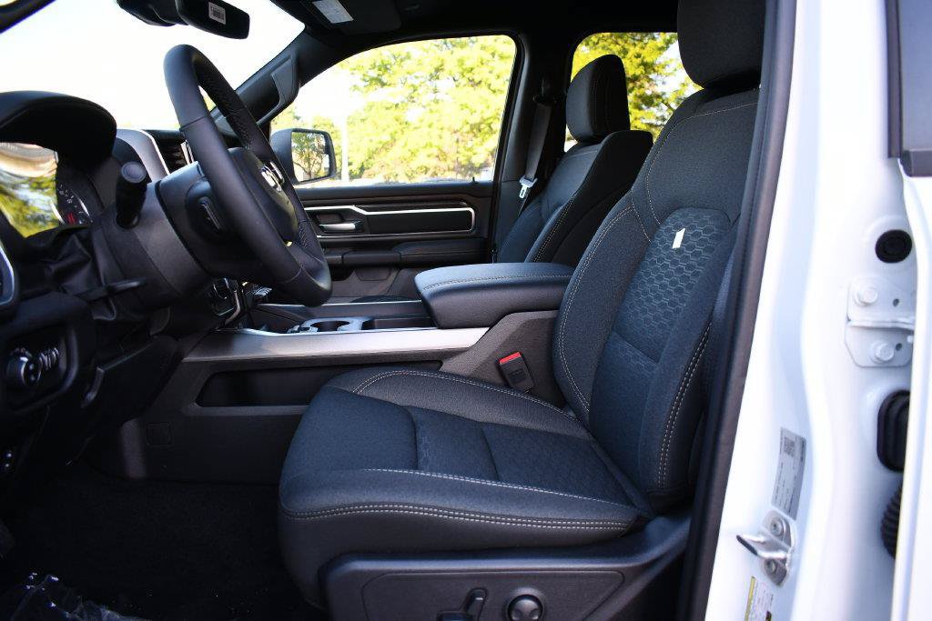 New 2026 RAM 1500 Big Horn AWD/4WD image 13