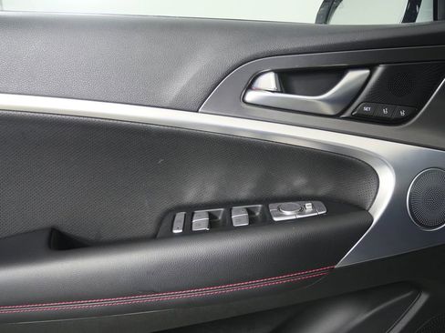 Used 2024 Genesis G70 2.5T w/ Sport Prestige Package image 9