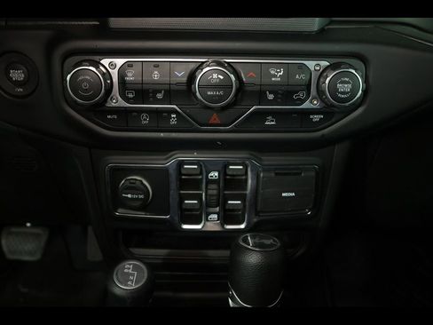 Used 2022 Jeep Wrangler Unlimited Sport image 21