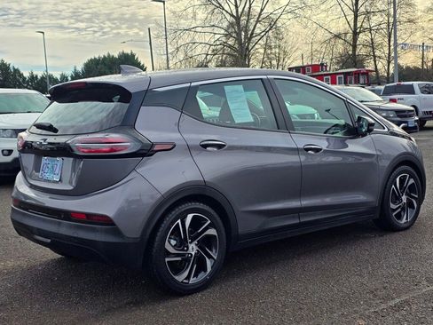 Used 2022 Chevrolet Bolt LT w/ Infotainment Package image 31