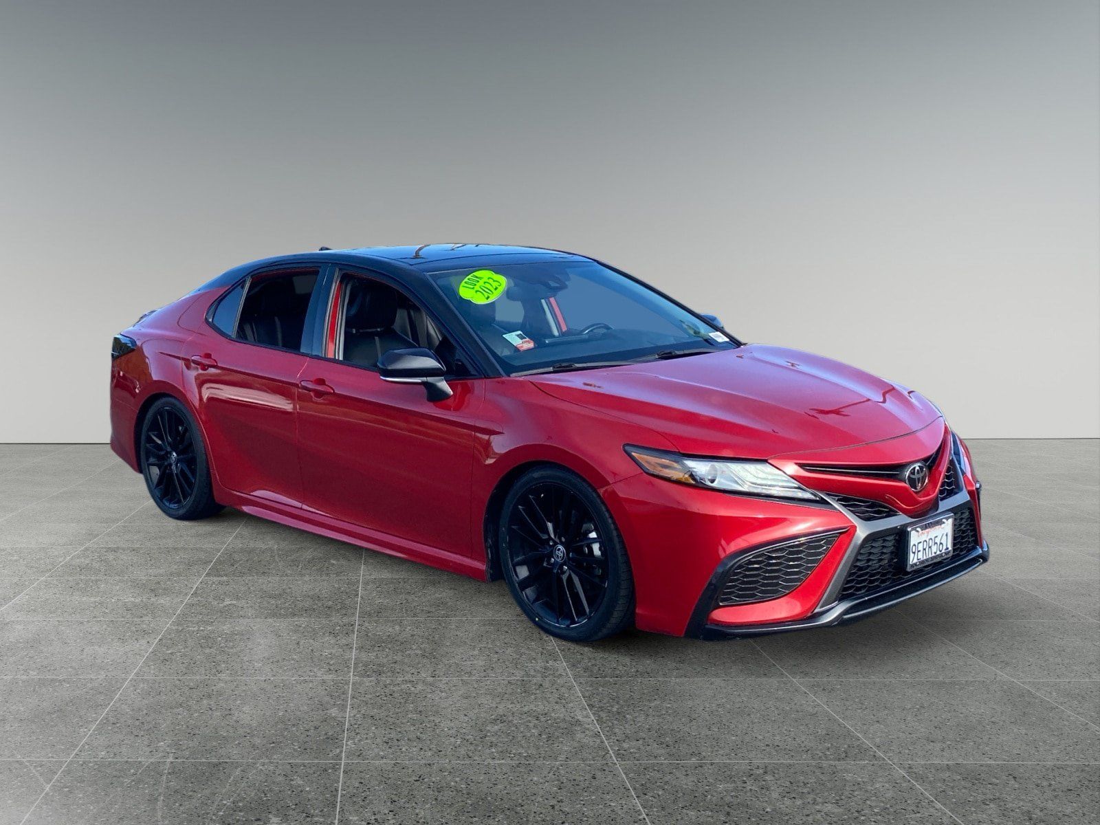 Used 2023 Toyota Camry XSE FWD image 7