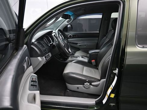 Used 2013 Toyota Tacoma 4x4 Double Cab w/ TRD Off-Road Pkg image 9