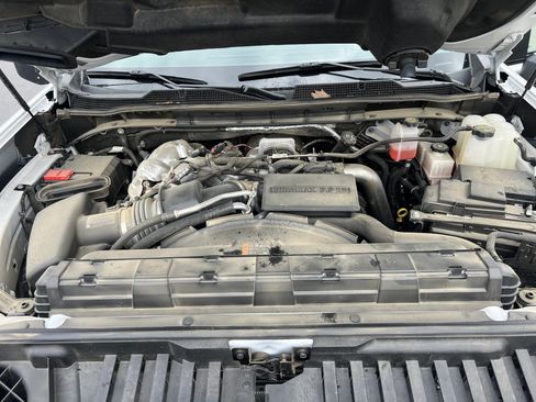 Used 2024 Chevrolet Silverado 2500 High Country w/ Technology Package AWD/4WD image 35