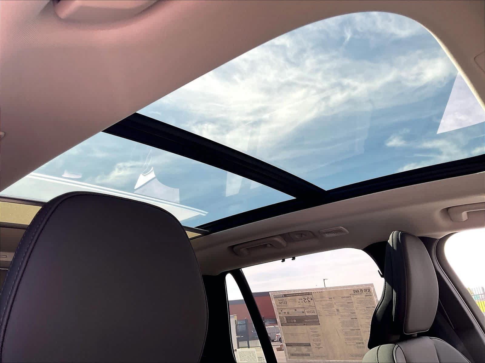New 2027 Volvo XC90 B5 Plus AWD/4WD image 30