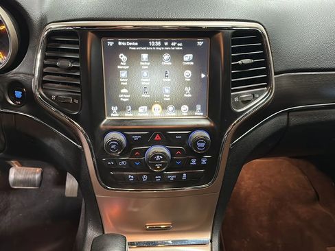 Used 2017 Jeep Grand Cherokee Limited w/ Trailer Tow Group IV image 24