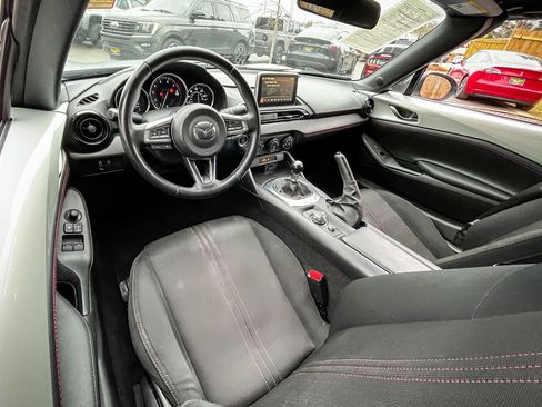Used 2017 MAZDA MX-5 Miata Club image 22