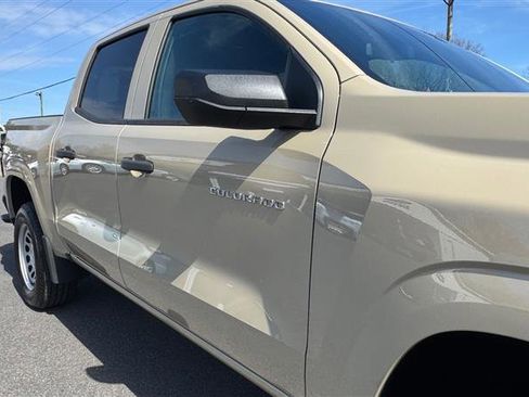 Used 2023 Chevrolet Colorado W/T image 23