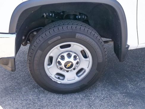 Used 2021 Chevrolet Silverado 2500 W/T w/ WT Convenience Package image 5