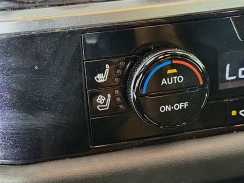 Used 2023 Nissan Pathfinder Platinum AWD/4WD image 23