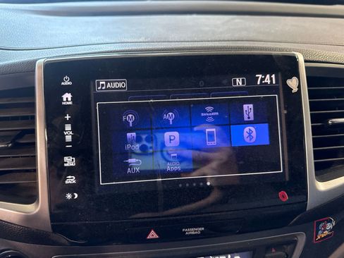 Used 2017 Honda Pilot EX image 25
