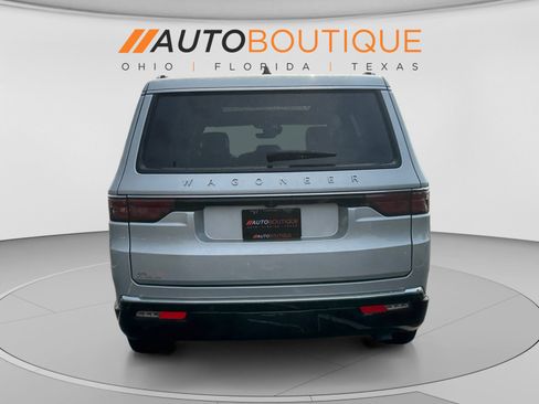 Used 2025 Jeep Wagoneer Series III w/ Premium Group I AWD/4WD image 4