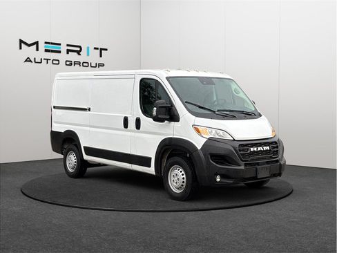 Used 2025 RAM ProMaster 2500 w/ Convenience Group FWD image 1