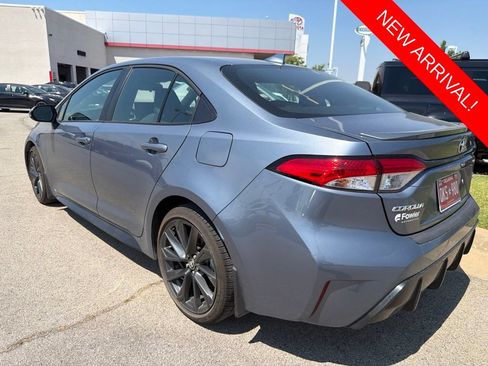 Certified 2025 Toyota Corolla SE w/ SE Premium Package FWD image 6