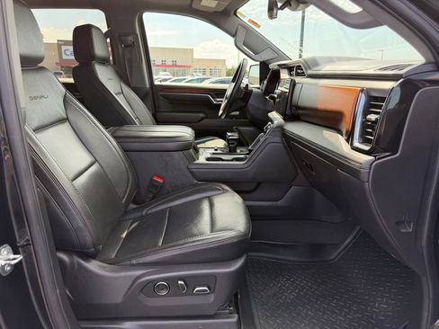 Used 2024 GMC Sierra 1500 Denali w/ Denali Reserve Package AWD/4WD image 9