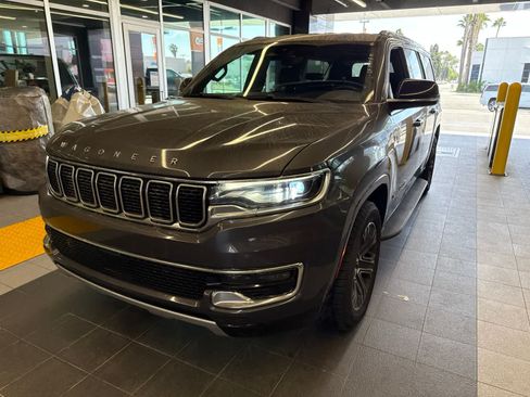 Used 2024 Jeep Wagoneer L Series II RWD image 19