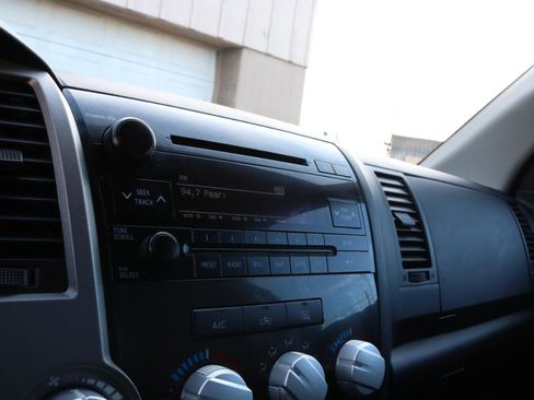 Used 2013 Toyota Tundra 4x4 Double Cab w/ TRD Off-Road Pkg image 29