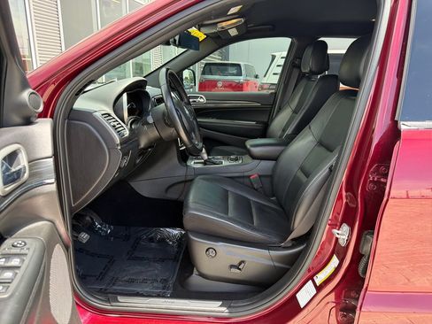 Used 2019 Jeep Grand Cherokee Limited AWD/4WD image 9