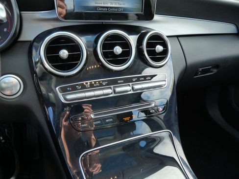 Used 2016 Mercedes-Benz C 300 4MATIC Sedan image 23