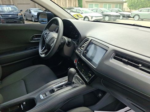 Used 2021 Honda HR-V EX image 12