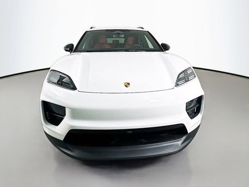 Certified 2025 Porsche Macan 4S Electric image 6